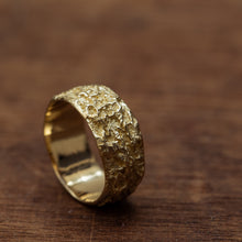 Load image into Gallery viewer, Soil gold ring
