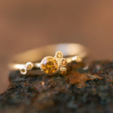 Organic scattered bubble ring with Yellow diamonds