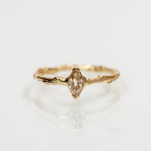 טען תמונה לצפייה בגלריה, Marquise diamond gold branch ring
