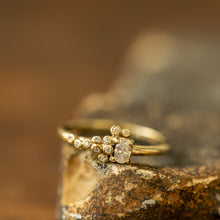 Load image into Gallery viewer, Asymmetric bubbly diamonds ring
