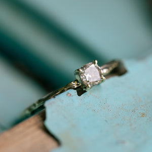 Square solitaire branch ring