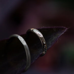 Thin finger print wedding ring