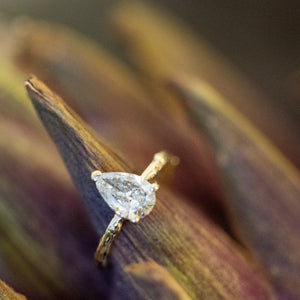 Pear diamond branch ring