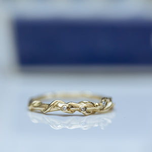 Festive twisted branches ring