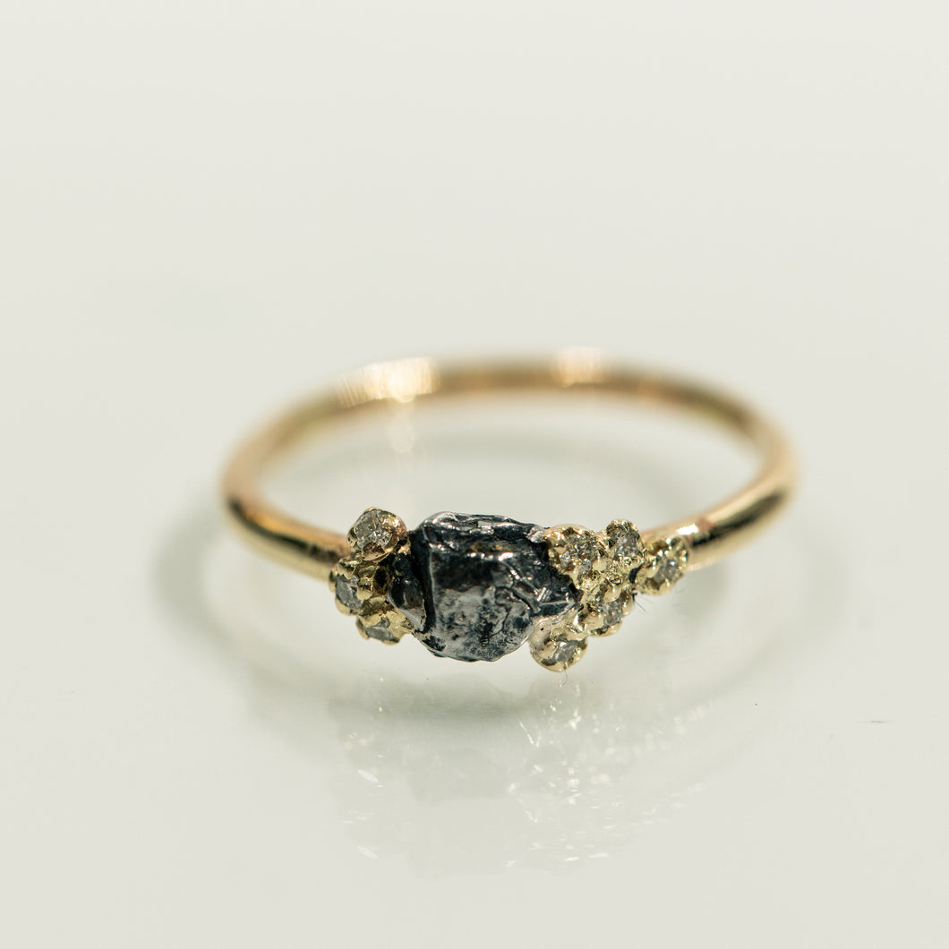 Meteorite and diamonds cluster ring