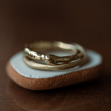 Load image into Gallery viewer, Raw second skin wedding rings
