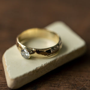 Chubby raw gold ring with white diamond