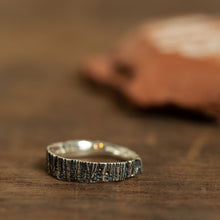 Load image into Gallery viewer, Narrow Grooved Silver Ring
