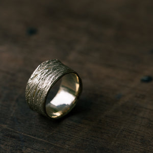 Wide ropes gold ring