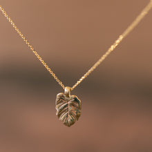 Load image into Gallery viewer, Monstera leaf gold pendant
