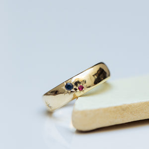 Chubby gold ring with sapphire &ruby &white diamond