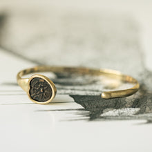 Load image into Gallery viewer, Coin-studded gold bracelet
