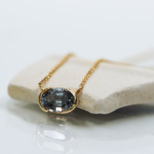 Horizontal sapphire necklace