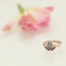 Load image into Gallery viewer, Pear rose cut crown ring
